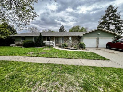 /international/us/309-s-franklin-st-elk-point-sd-110107668386/