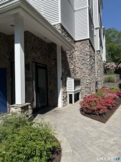 /international/us/105-richards-avenue-norwalk-ct-110108194189/
