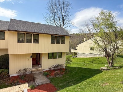 /international/us/300-pines-drive-roxbury-ny-110100210127/