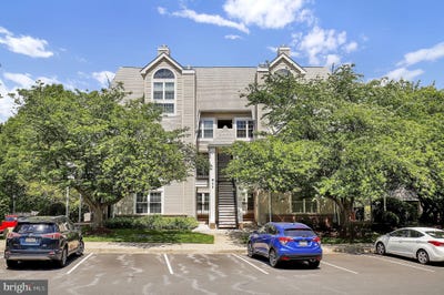 /international/us/913-hillside-lake-terrace-gaithersburg-md-110107984816/