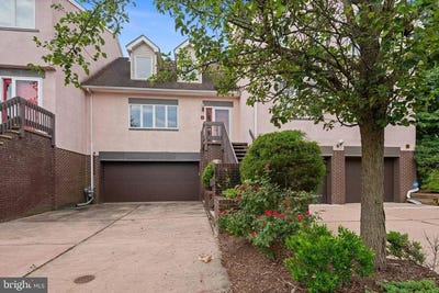 /international/us/9-hanover-court-princeton-nj-110101026379/
