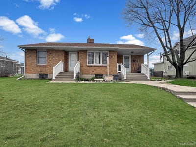 /international/us/1516-n-16th-street-escanaba-mi-110107668860/