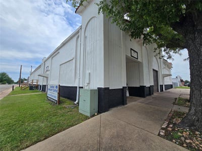 /international/us/700-highland-street-ashland-ks-110106143879/