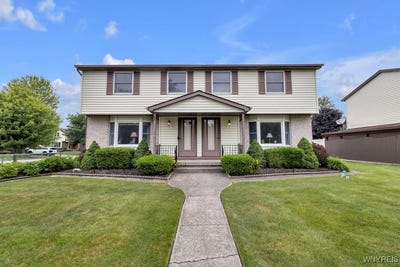 /international/us/82-hillpine-road-cheektowaga-ny-110100801332/