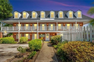 /international/us/818-moss-street-new-orleans-la-110108540571/
