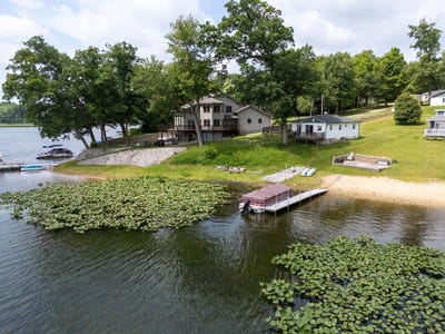 /international/us/17295-stevens-forest-lake-street-cassopolis-mi-110100260775/