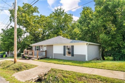 /international/us/603-n-lexington-street-harrisonville-mo-110101331285/?lang=id