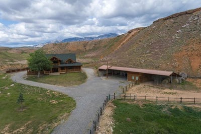 /international/us/1727-hwy-14-e-shell-wy-110100216150/