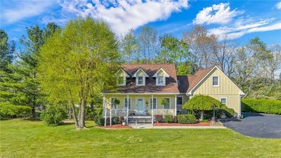/international/us/153-knollview-place-west-jefferson-nc-110108423321/