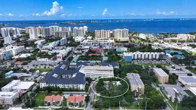 /international/us/1569-7th-street-sarasota-fl-110094987960/
