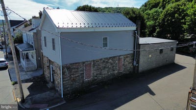 /international/us/148-n-third-saint-clair-pa-110120062924/