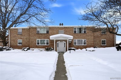 /international/us/72-old-lyme-drive-buffalo-ny-110105633921/