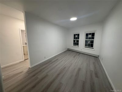 /international/us/130-wickham-avenue-middletown-ny-110108613286/