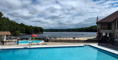 /international/us/43-underwood-lane-lake-ariel-pa-110098787193/