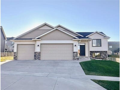 /international/us/744-towne-drive-ne-byron-mn-110107228752/