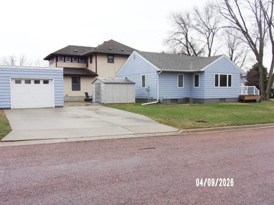 /international/us/1322-avenue-i-hawarden-ia-110107338975/