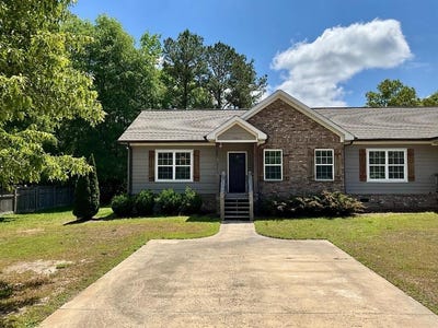 /international/us/1174-a-beaverdale-road-ne-dalton-ga-110108299498/