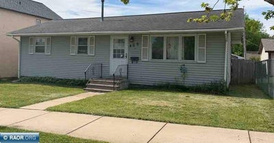 /international/us/409-6th-st-sw-chisholm-mn-110109277978/