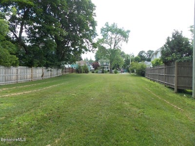 /international/us/16-harold-st-pittsfield-ma-110100723820/?lang=zh-tw