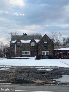 /international/us/3701-w-9th-street-marcus-hook-pa-110108298137/