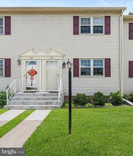 /international/us/166-center-street-hanover-pa-110100480239/