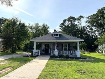 /international/us/104-lipscomb-street-gaffney-sc-110109132463/