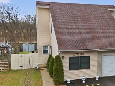 /international/us/27w119-cooley-avenue-winfield-il-110106328701/