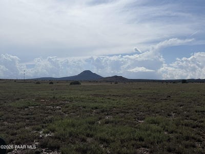 /international/us/212sw-of-route-66-ash-fork-az-110119960039/
