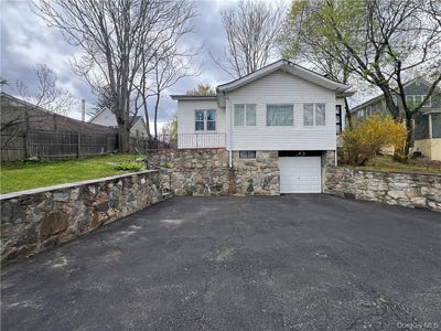 /international/us/3180-lincoln-drive-mohegan-lake-ny-110107016258/