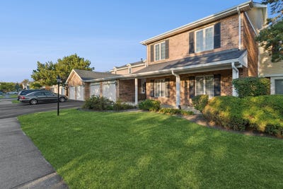 /international/us/7235-willow-way-lane-willowbrook-il-110107049926/
