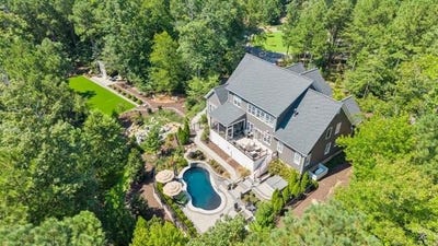 /international/us/4719-eskerhills-williamsburg-va-110119629860/