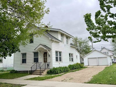 /international/us/725-erie-st-storm-lake-ia-110108175900/