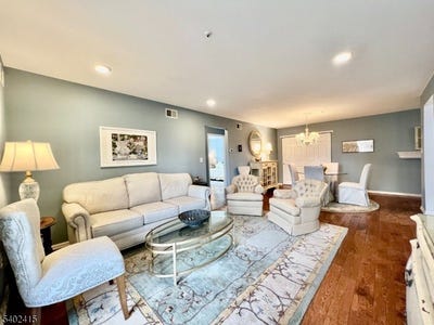 /international/us/61-brookside-ln-mount-arlington-boro-nj-110108566976/