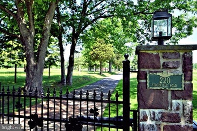 /international/us/220-stoopville-road-newtown-pa-110091114190/