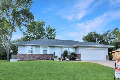 /international/us/926-ridge-drive-warrensburg-mo-110108387252/