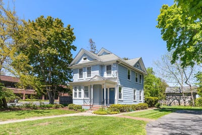 /international/us/1220-youngs-avenue-southold-ny-110108223028/