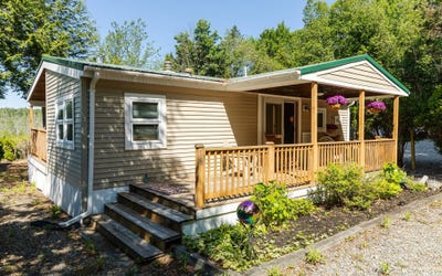 /international/us/18-lakeside-drive-fitzwilliam-nh-110107700866/