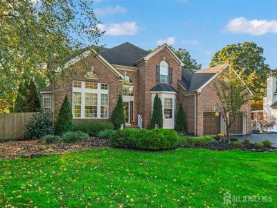/international/us/5-black-oak-court-monroe-nj-110120666077/