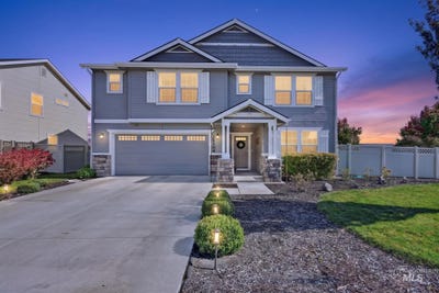 /international/us/15304-hanks-way-caldwell-id-110110368343/