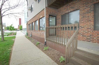 /international/us/510-s-clinton-st-iowacity-ia-110102950075/