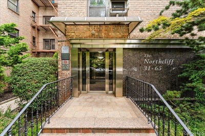 /international/us/31-65-138th-street-flushing-ny-110108798770/