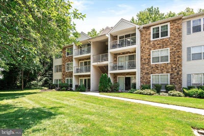 /international/us/67-willow-court-hamilton-nj-110100831211/