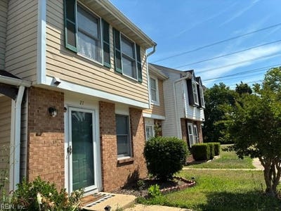 /international/us/25-christine-court-hampton-va-110108266686/