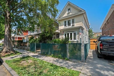 /international/us/9121-110th-street-richmond-hill-ny-110110139384/