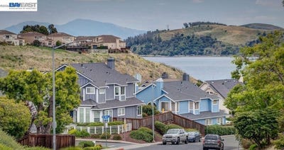 /international/us/7-cliff-walk-vallejo-ca-110104342208/