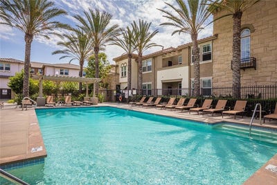 /international/us/243-riverdale-court-camarillo-ca-110106705227/
