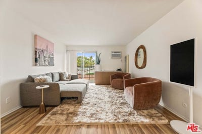 /international/us/365-burchett-st-glendale-ca-110107030680/
