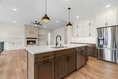 /international/us/4135-tall-pines-court-marion-ia-110105933831/