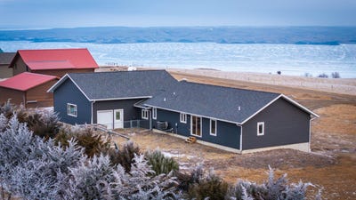 /international/us/28191-181st-street-pierre-sd-110105784247/