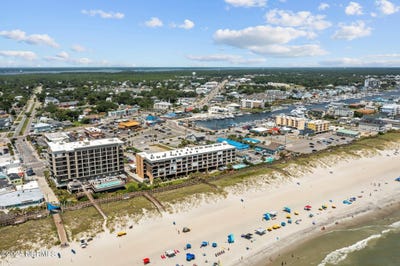 /international/us/222-n-carolina-beach-avenue-n-carolina-beach-nc-110108821703/